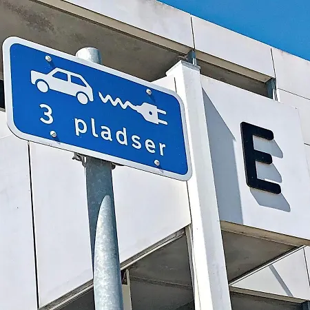 Διαμέρισμα Xv *